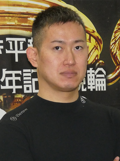 脇本雄太